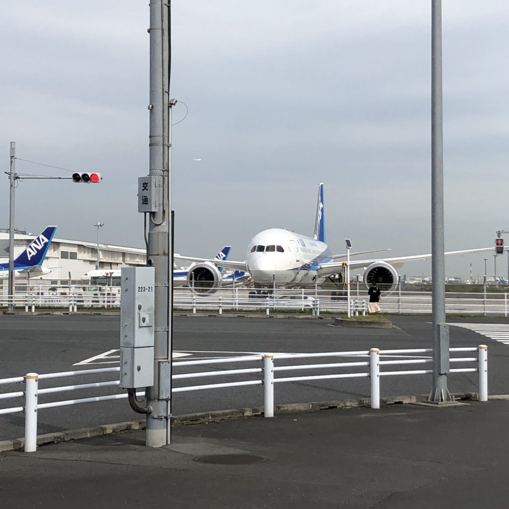 増田隆宣のSNSに投稿された羽田空港付近の飛行機の写真