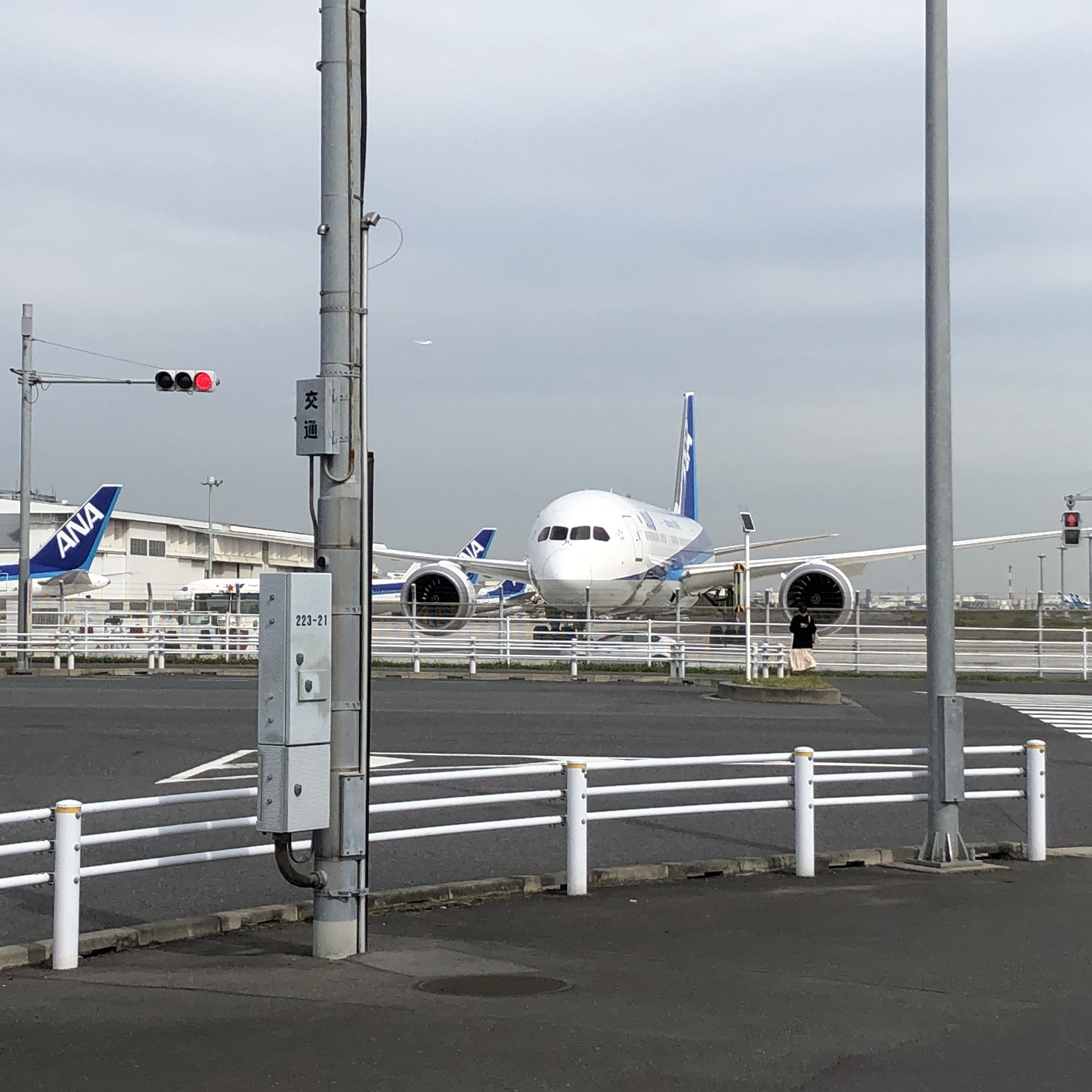 増田隆宣のSNSに投稿された羽田空港付近の飛行機の写真