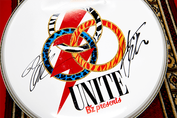 『B’z presents UNITE #01』プレゼントキャンペーンのドラムセットの画像