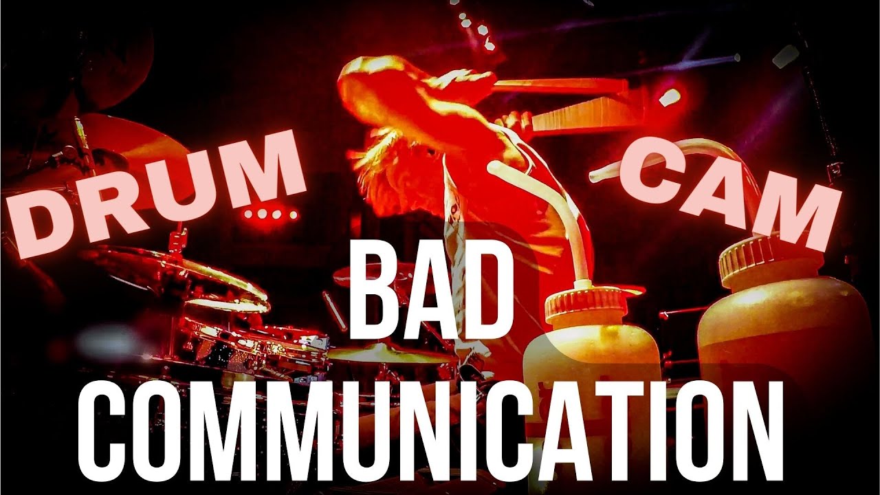 シェーン・ガラースがB'z「BAD COMMUNICATION」をドラム演奏している動画