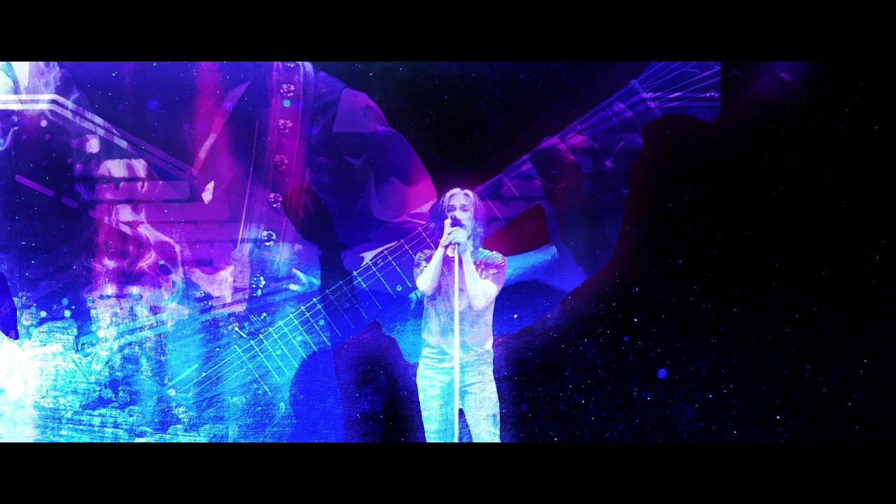B'z「リヴ」のミュージックビデオのサムネイル画像