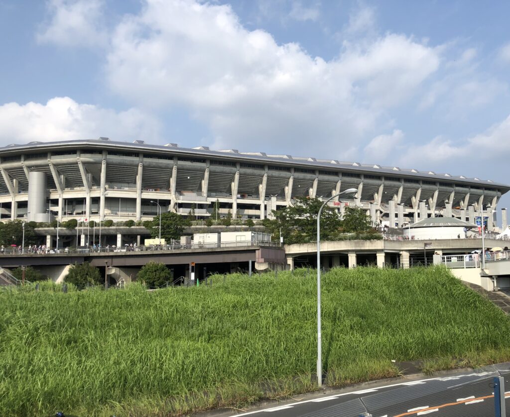 日産スタジアムの外観写真