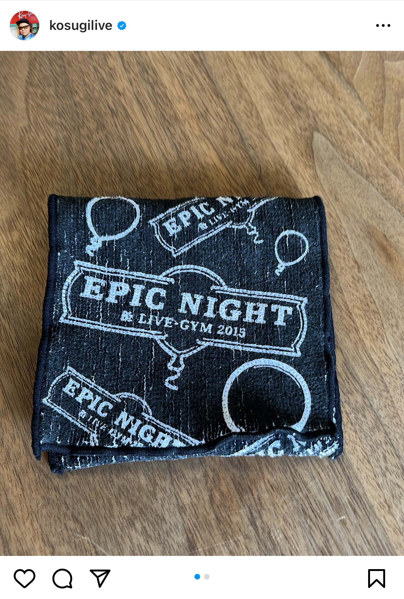 小杉竜一がB'z『EPIC NIGHT』ツアーのガチャガチャ「ポケットタオル」の用途を質問したInstagram投稿
