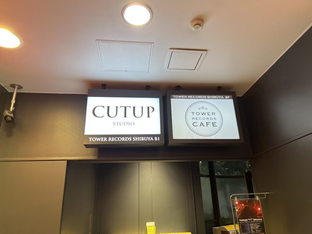 YTのインストアイベントが行われたタワーレコード渋谷店B1F・CUTUP STUDIOの入り口