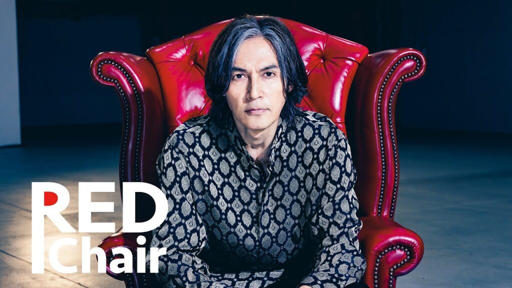 稲葉浩志が出演した『RED Chair』のYouTube動画のサムネイル