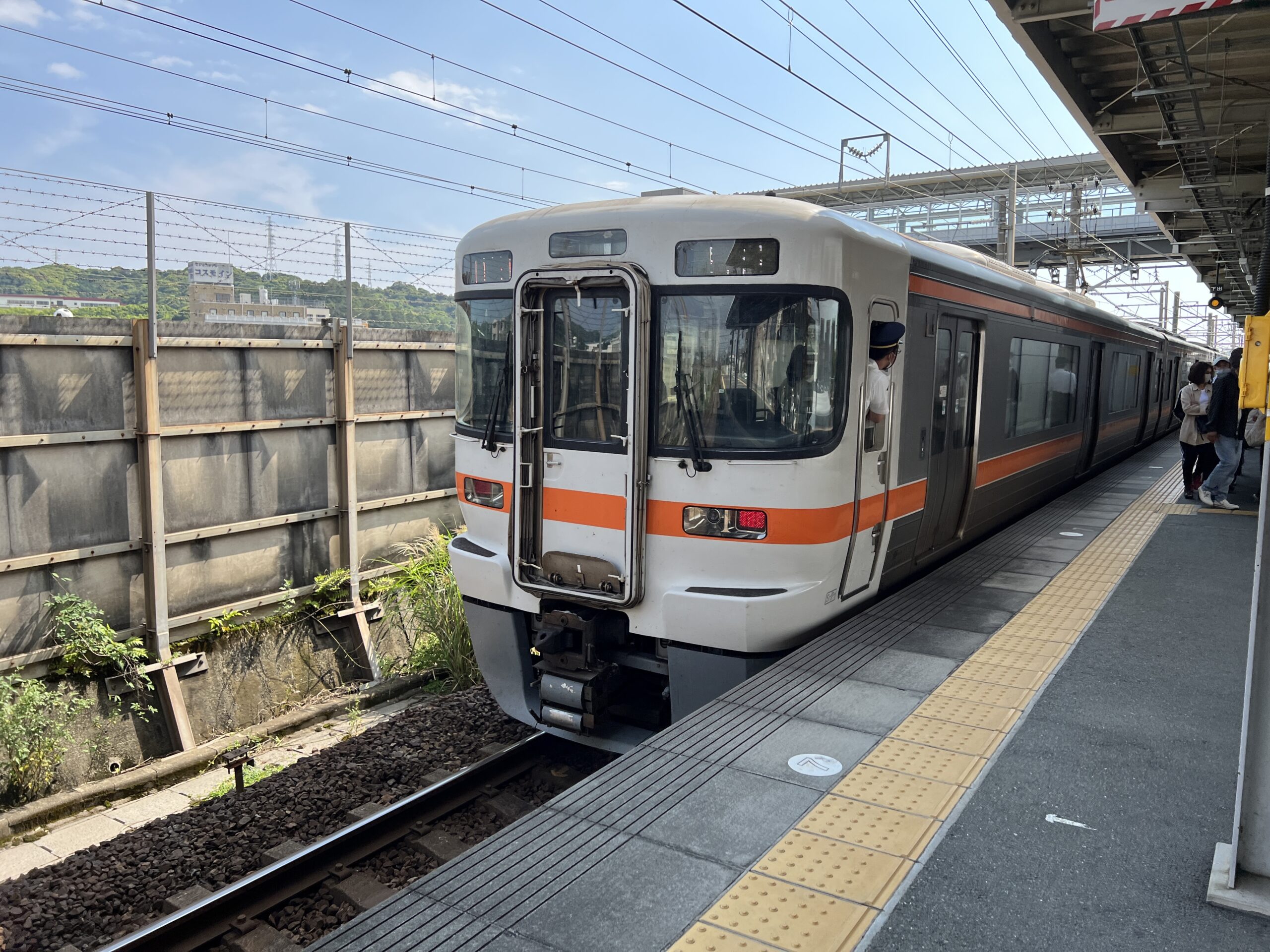 JR東海道線の車両の写真
